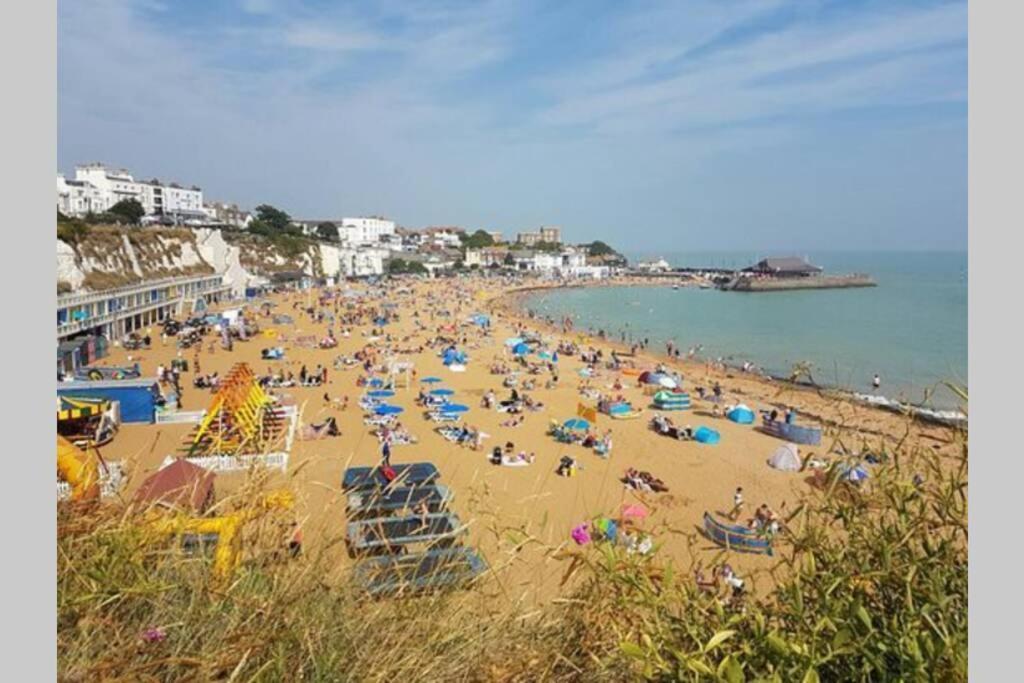 Stylish Holiday Let In Central Broadstairs Apartment Bagian luar foto