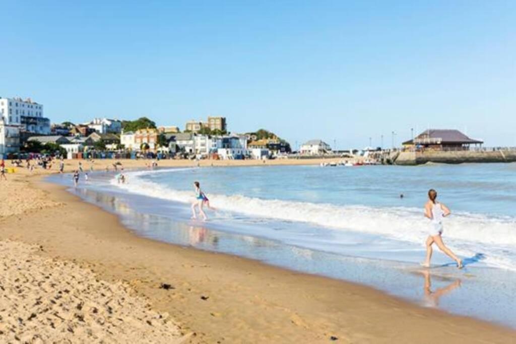 Stylish Holiday Let In Central Broadstairs Apartment Bagian luar foto